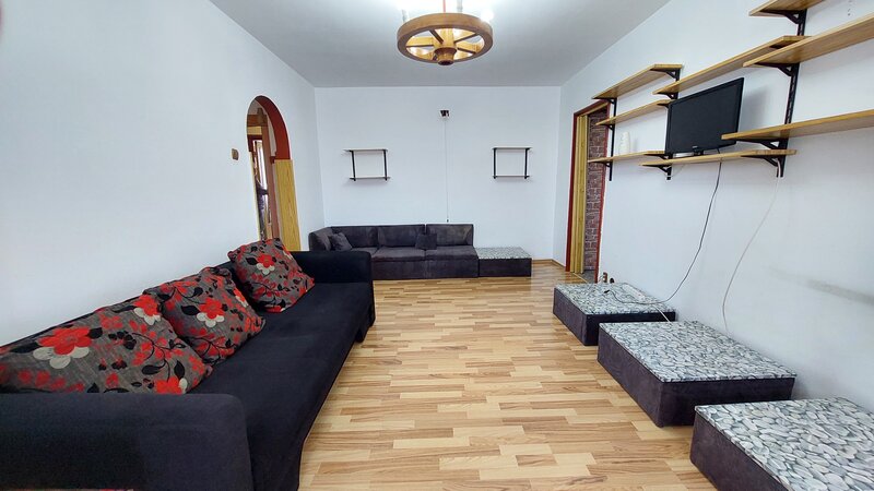 Titan, Theodor Pallady, metrou 1 Decembrie la 10 minute mers, bloc stradal