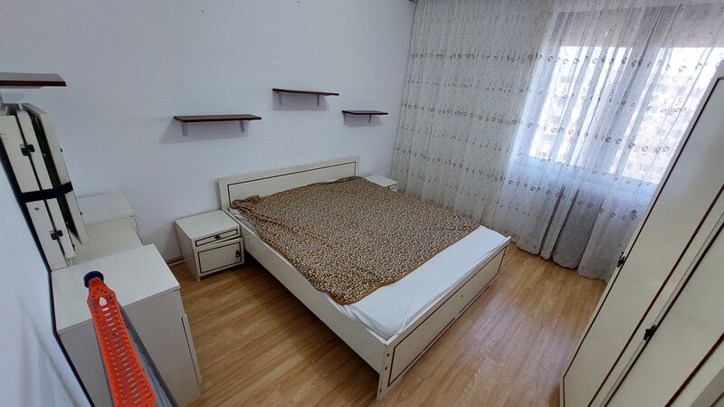 Titan, Theodor Pallady, metrou 1 Decembrie la 10 minute mers, bloc stradal